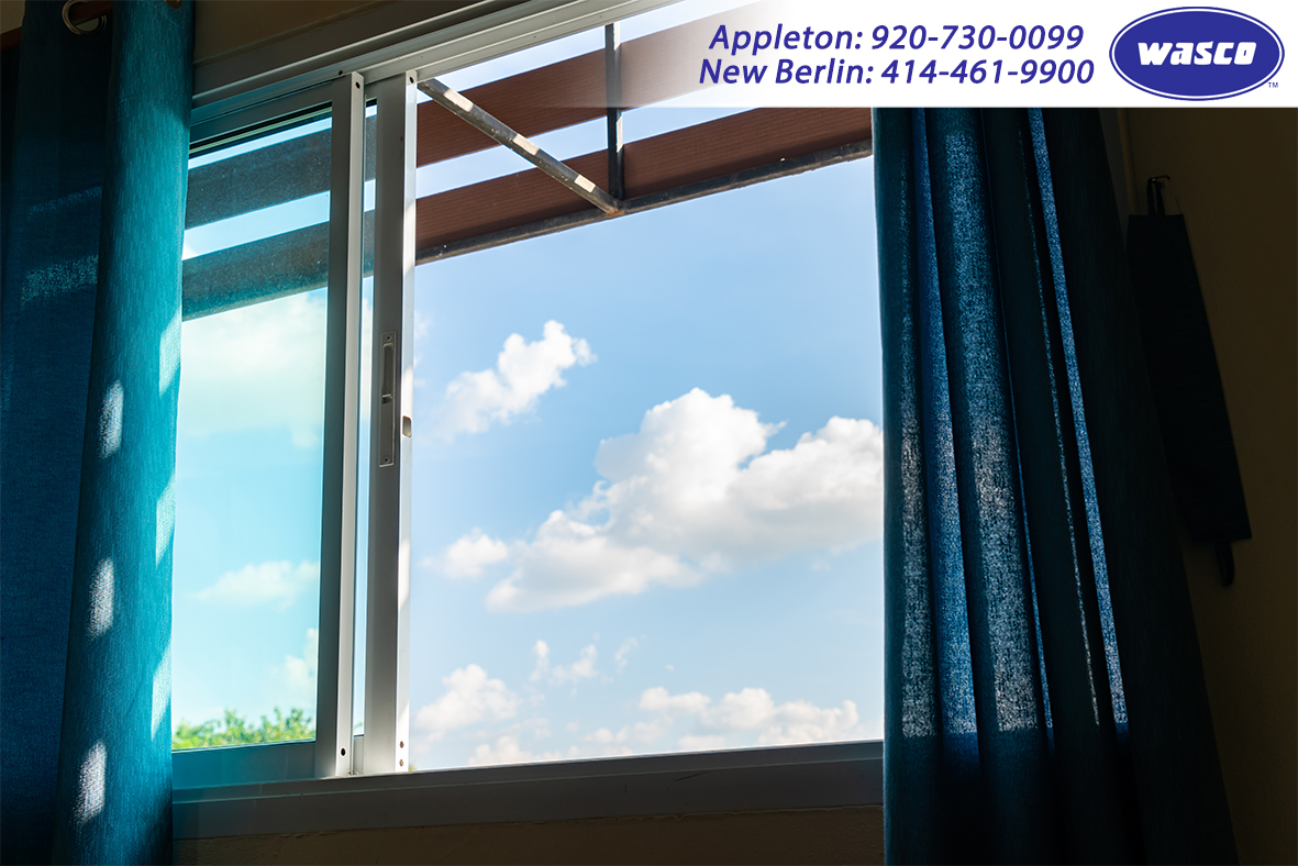 #SlidingWindows are long-lasting windows with a slim frame that offer great views. Our Premium System 700 double-slider windows are a cost-effective solution for large openings that can add elegance to any home or office. Visit our website to learn more. ow.ly/TNqW50N53qM