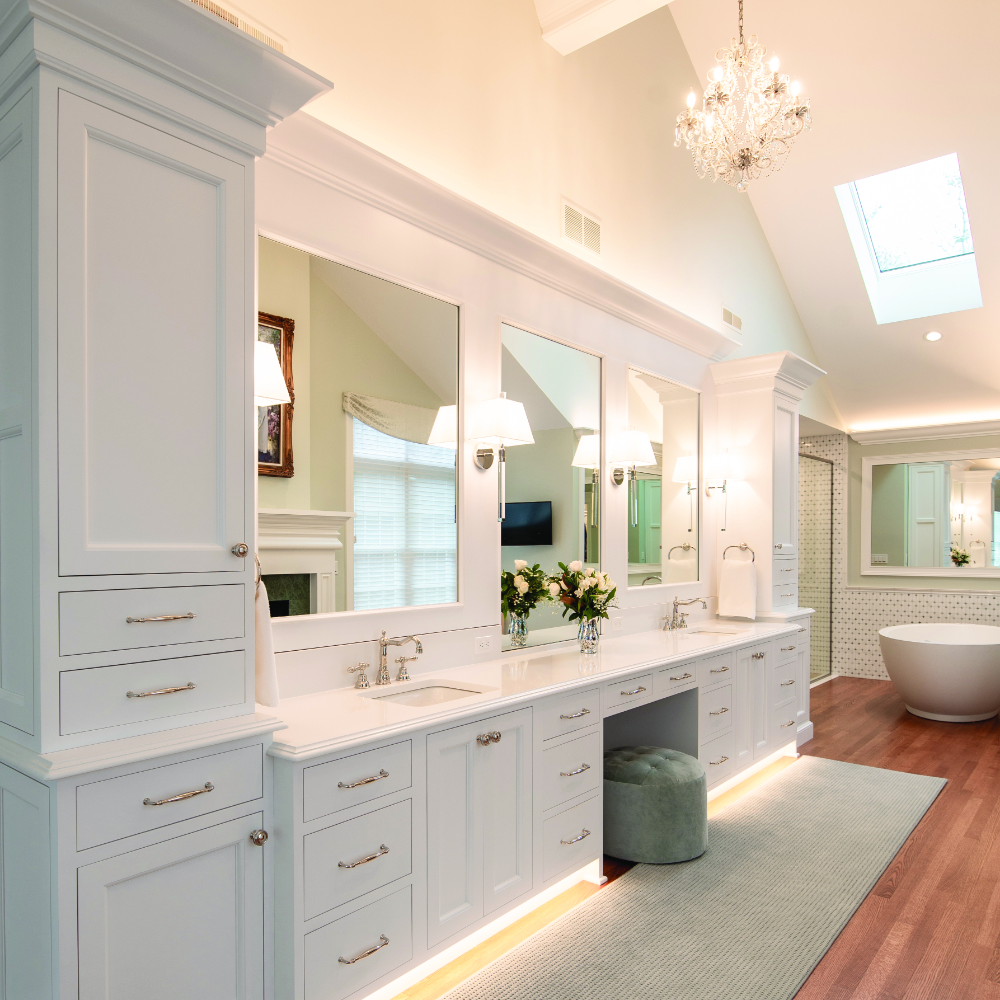 For times when you and your bath just want to look pretty. . . 
#cabinets #bath #vanity #doublevanity #dressingroom #bathdesign #primarybath #freestandingtub #tile #walltile 
#joshzphotography #bellatileandstonelakegeneva #annkottlerhome #PlatoWoodworkInc