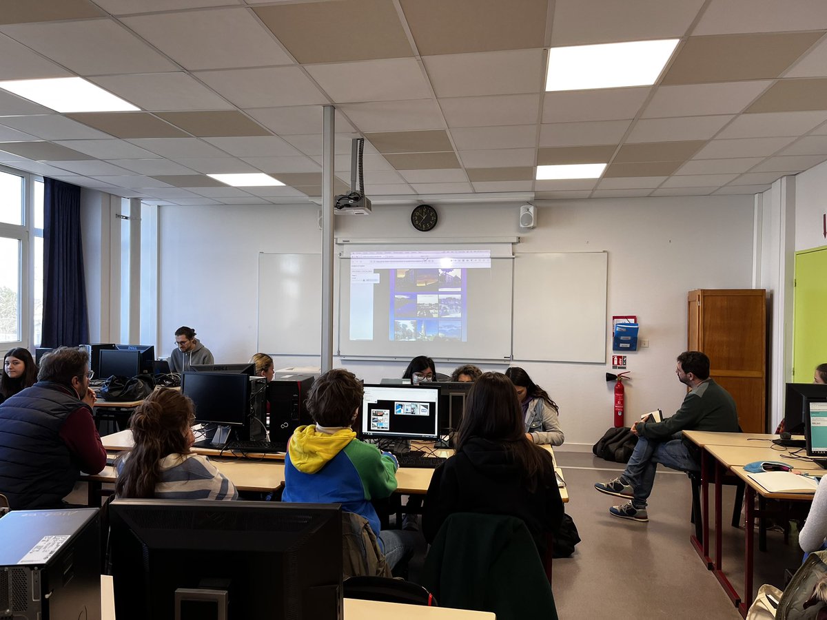 sandrinadossant's tweet image. Les TraAM (istes) arts plastiques @acpoitiers @aclimoges se sont retrouvés au @bellevue_lycee avec    DDA Nouvelle-A et @latelier_cherch  : expérience. avec  1eresEDS arts et d’échanges #dodoc et la conduite de projets 👌@DanePoitiers  @michel_herreria @eduscol_AP @daacpoitiers