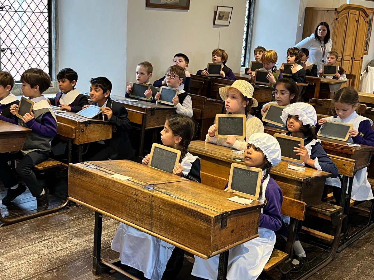 Reading Museum on Twitter: