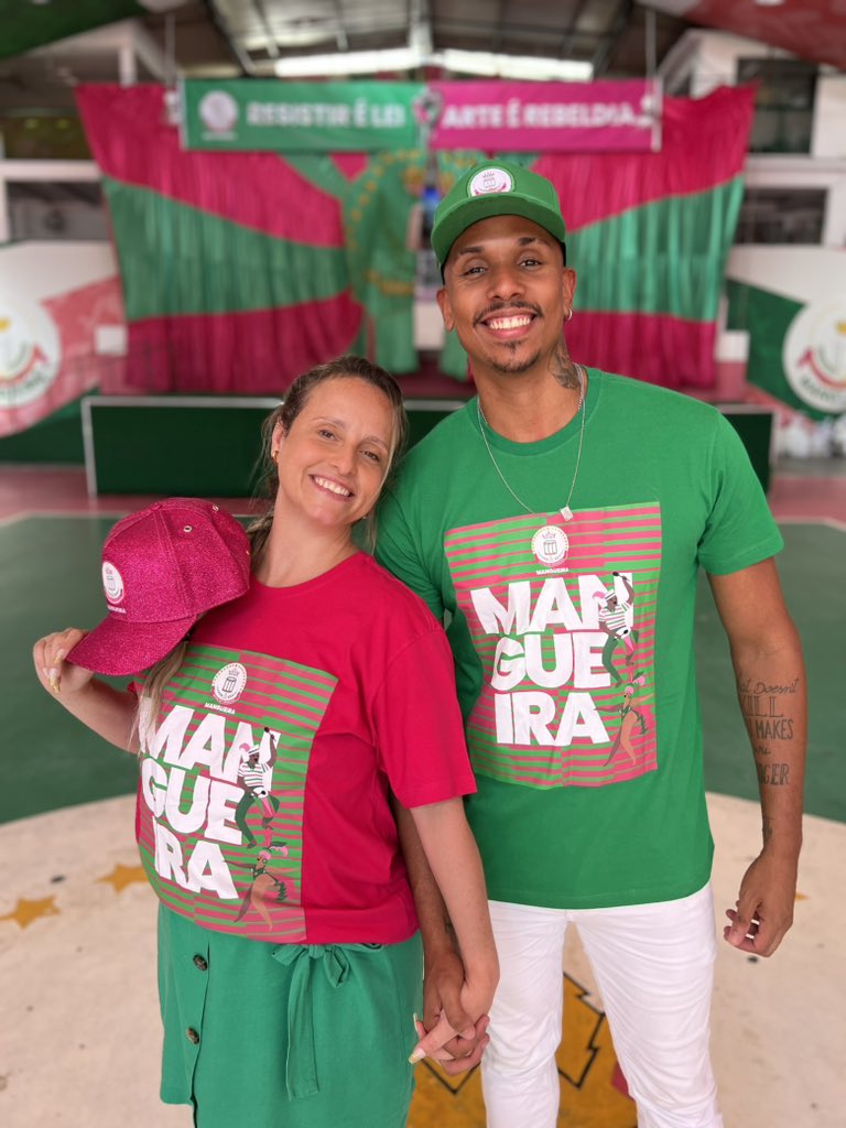Lucas Maciel e Karina Dias chegam ao time da Estação Primeira para o carnaval de 2024. 

A dupla de coreógrafos vem pra Mangueira pra comandar a comissão de frente depois de conquistar o Estandarte de Ouro pelo Paraíso do Tuiuti. 

Bora pra 2024! 💚💖