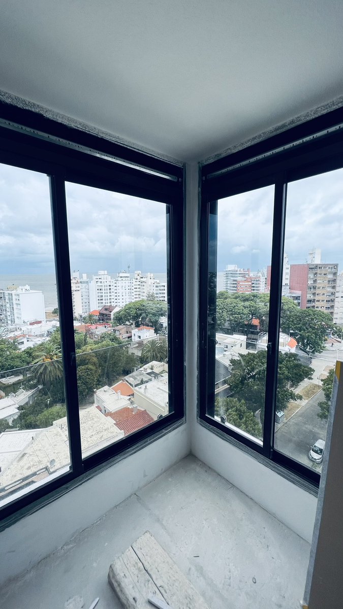 proyectosazul's tweet photo. Estrena 2023 a metros Rambla y Playa de Malvin. Optimice su calidad de vida. Oportunidad Premium. Construcción Tradicional de Ladrillos. 
Disfrute Playa, Rambla, Mar, Sol.
092 355 197 https://t.co/MZQ6dgB81w