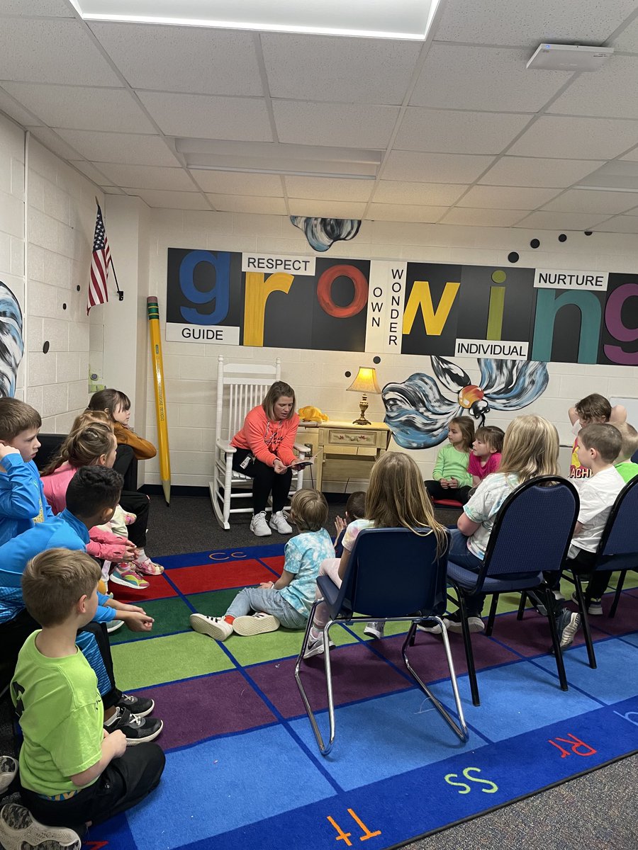 LBrasche's tweet photo. Mrs. Stoflet’s class enjoys the Cody Rock and Read area!  @readacrossthevalley https://t.co/CvSSp1pwf3