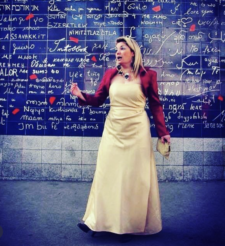 EnchanteeTouche's tweet photo. #MontmartreEnchanté la visite chantée de Montmartre avec la créatrice Veronica Antonelli #letempsdescerises #montladessus #AveMaria #Havanagila #HabaneraCarmen #Magnificat #OmiobabbinoCaro #Mozart #Puccini #Bach #Gounod #offenbach #Veronicaantonelli @murdesjetaime @vbantonelli #A https://t.co/tdhrkEGtXq