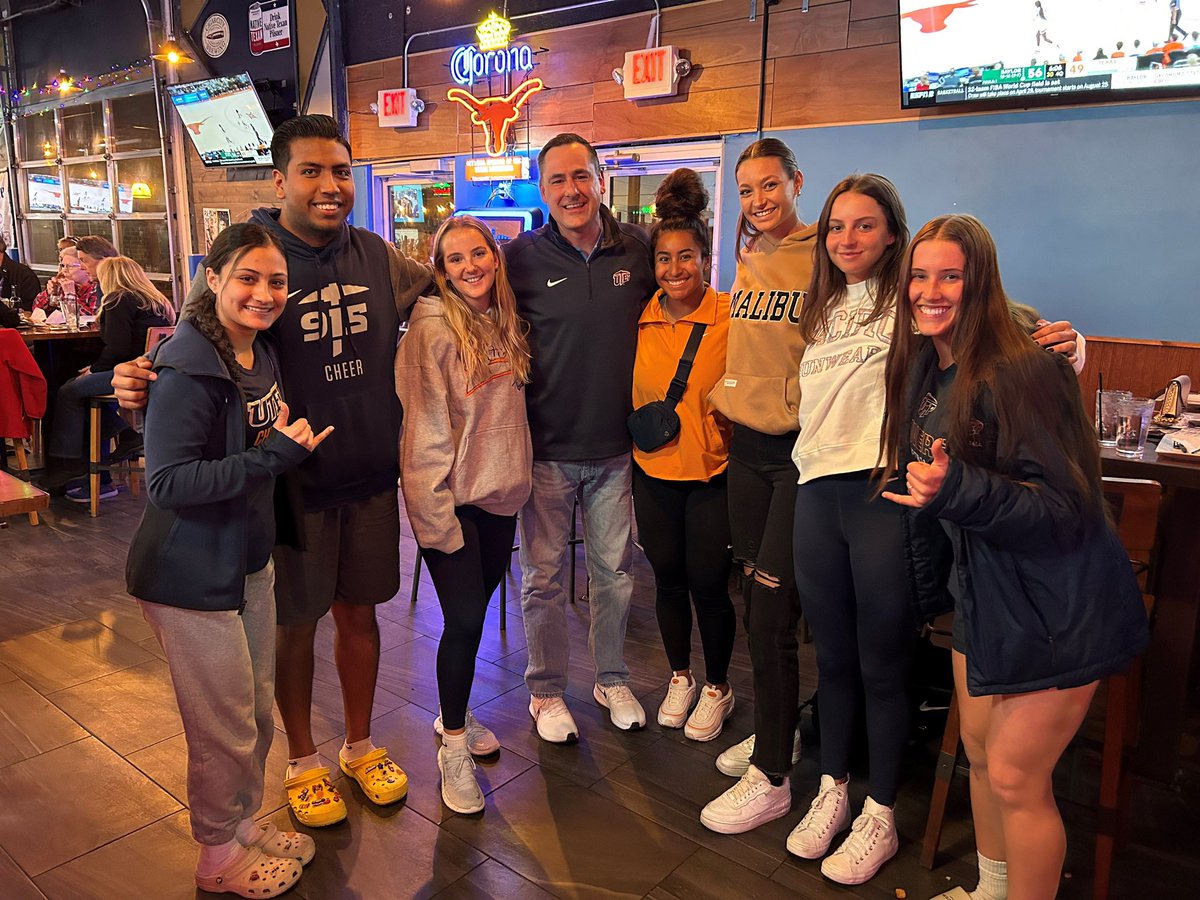 We loved having <a href="/UTEP_SAAC/">UTEP SAAC</a> members at our final radio show of the season last night! 

#RiseUp915 | #PicksUp