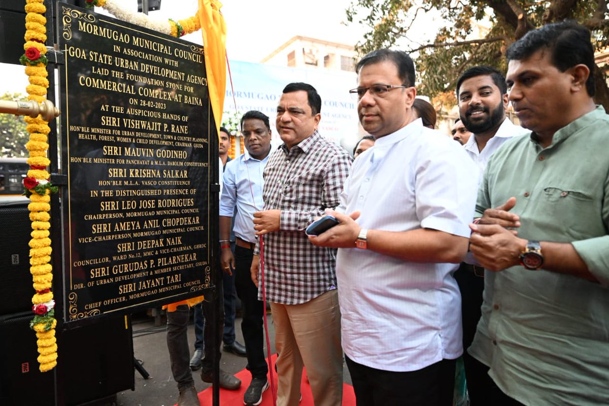 DajiSalkar's tweet image. A happy day for all of us today as Hon Min. for Urban Development Shri @visrane &amp;amp; Shri @MauvinGodinho unveiled the plaques for #FishMarketComplex &amp;amp; the #CommercialProject in Baina under #GSUDA