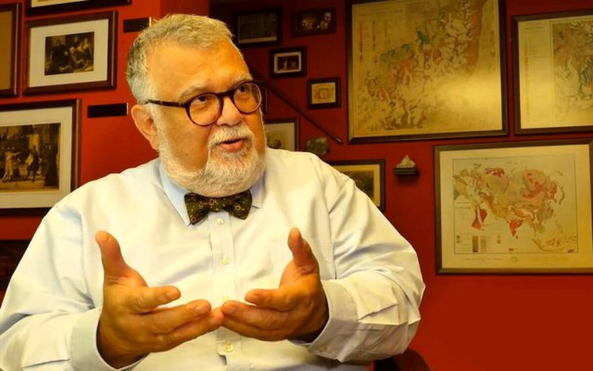 TefrikolmaBirol's tweet photo. @Hulaasa_Esra Dikkatimi çekti!
Müslümanlara düşman olanlar,
KENDİLERİNİ BİLİM TANRISI SANANLAR züppeler;
en üstün ırk olduklarını, bu milletin ve devletin sahibi olduklarını sananların hepsi PAPYON takıyor..
PAPYON masonların en sevdiği işaret olmalı..
#Defolsun ama gerisi Allah'ındır.. https://t.co/o0InV2hQcg