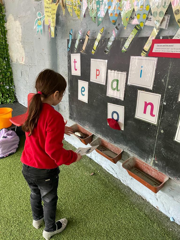 PentrerGraig's tweet photo. Great fun practising our spellings in our outdoor area today #pgplit https://t.co/CftJ4hEuhe