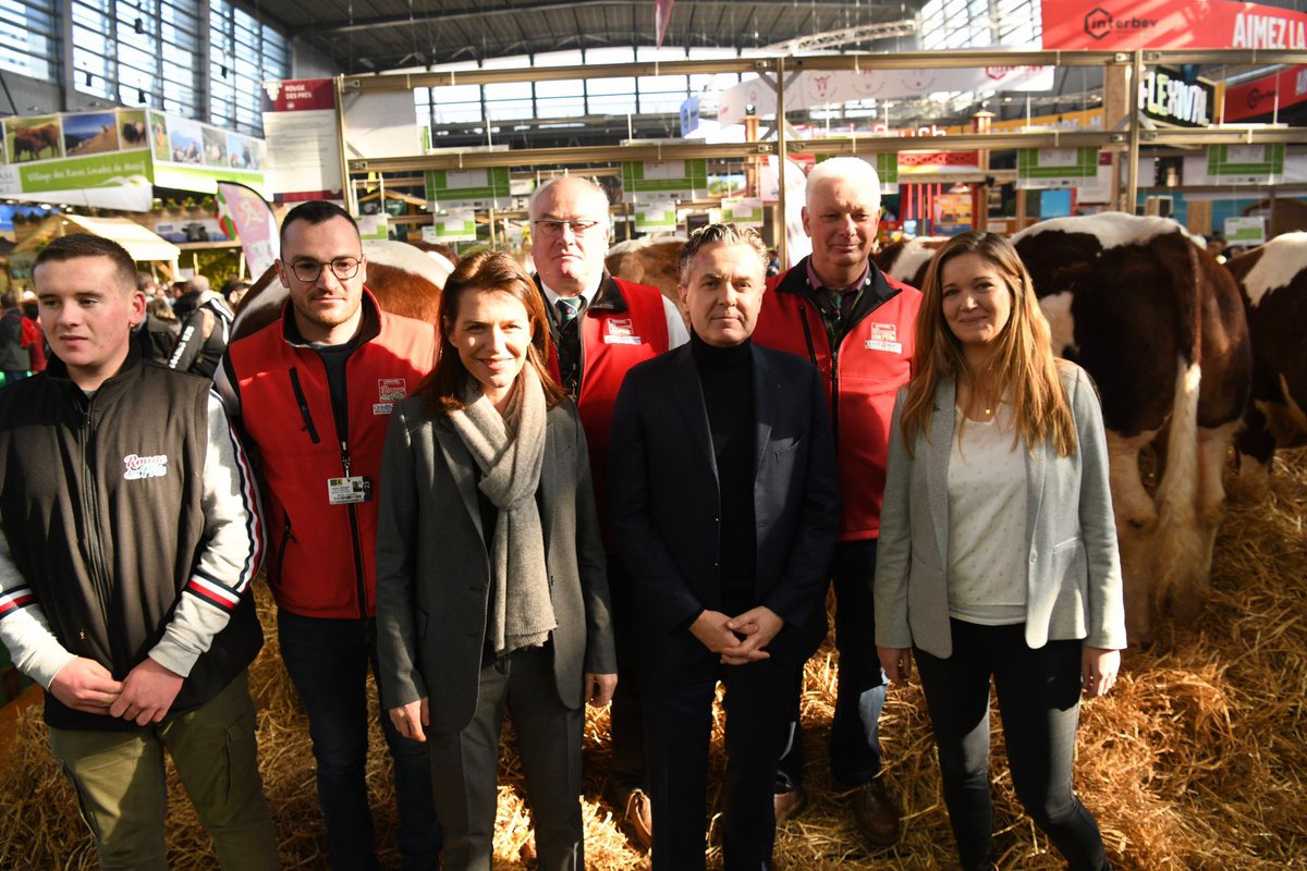 ChristopheBechu's tweet photo. #SIA2023 | Pour la transition écologique, pour notre souveraineté alimentaire : l’agriculture est une partie de la solution. 

J'ai rencontré des femmes et hommes engagés et pleinement conscients des défis de la transition. Nous les relèverons ensemble ! https://t.co/AzvICw7oOu