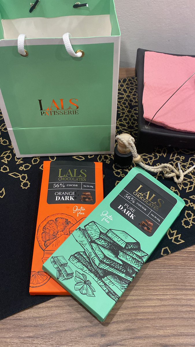 afridi792's tweet photo. And the birthday celebration starts now #lals #Karachi https://t.co/KQdf6bXECy