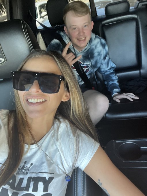 Back in Florida and I&rsquo;m picked up a straggler @Jimmymichaelsx   @HussieModels https://t.co/g0tYVqlQH<a href="/tag/armaniarmy"class="tags"><span>#armaniarmy</span></a>