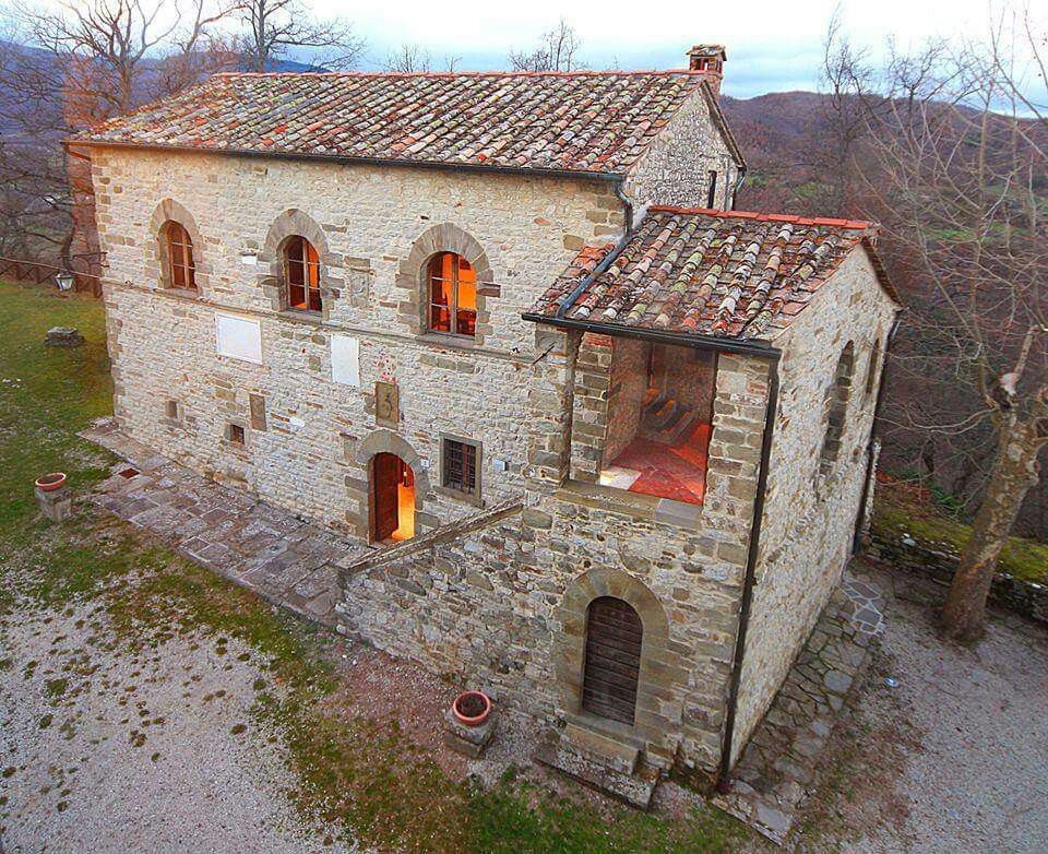 JamesLucasIT's tweet photo. La casa dove nacque Michelangelo https://t.co/aEOIGTs13V