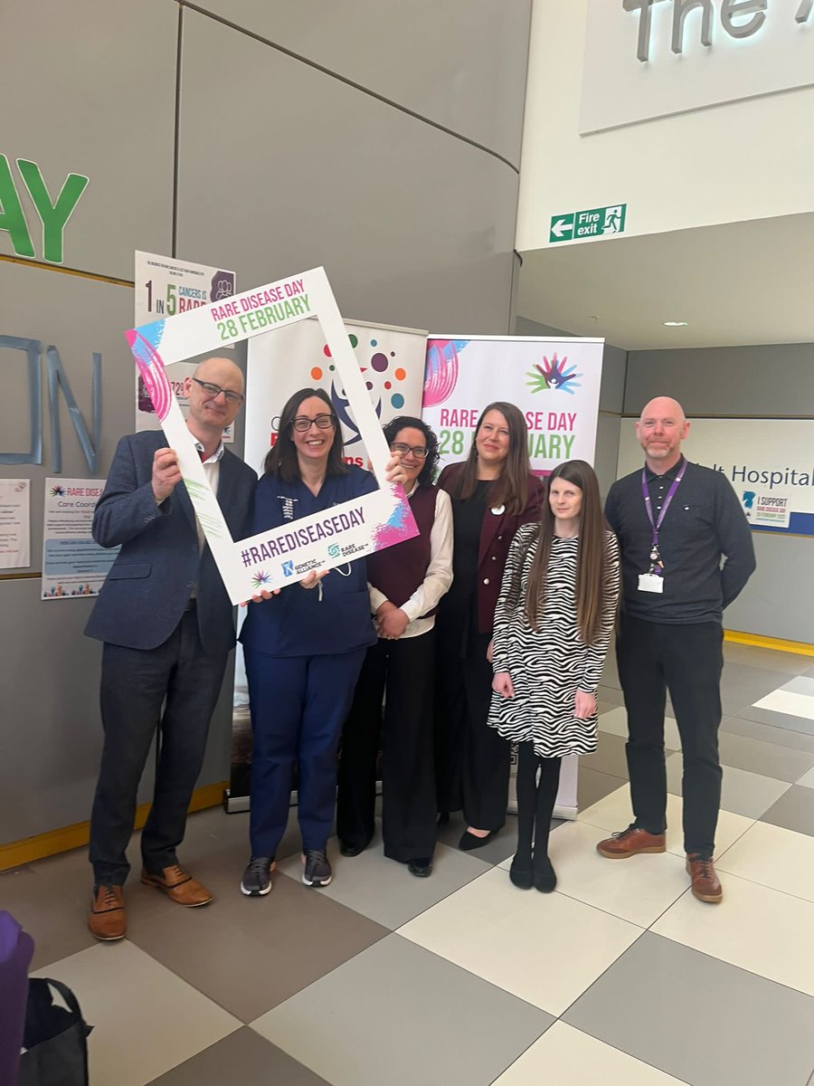 So grateful to Deputy Chief Medical Officer Graham Ellis for visiting us with Genetic Alliance UK today and taking the time to hear about our work @GrahamEllis247 @ORCGlasgow @GCH_Charity @UofGChildHealth @RHCGlasgow @redfernjam @DO_Scotland #RareDiseaseDay2023