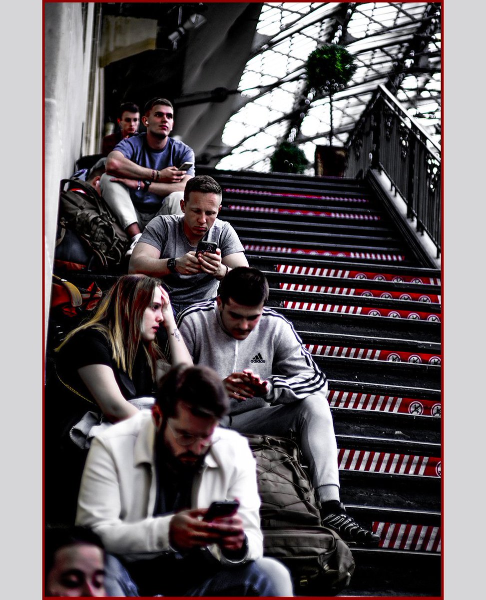 StefAlf357's tweet photo. THE ADDICTS
.
#smartphone #smartphonephotography #smartphoneaddict #addiction #addicts #people #streetphoto #streetlife #streetstyle #streetphotography #urbanstyle #urbanlife #urbanphoto #urbanphotography #homonumericus #homosapiens #theaddicts https://t.co/QwuglH76kd