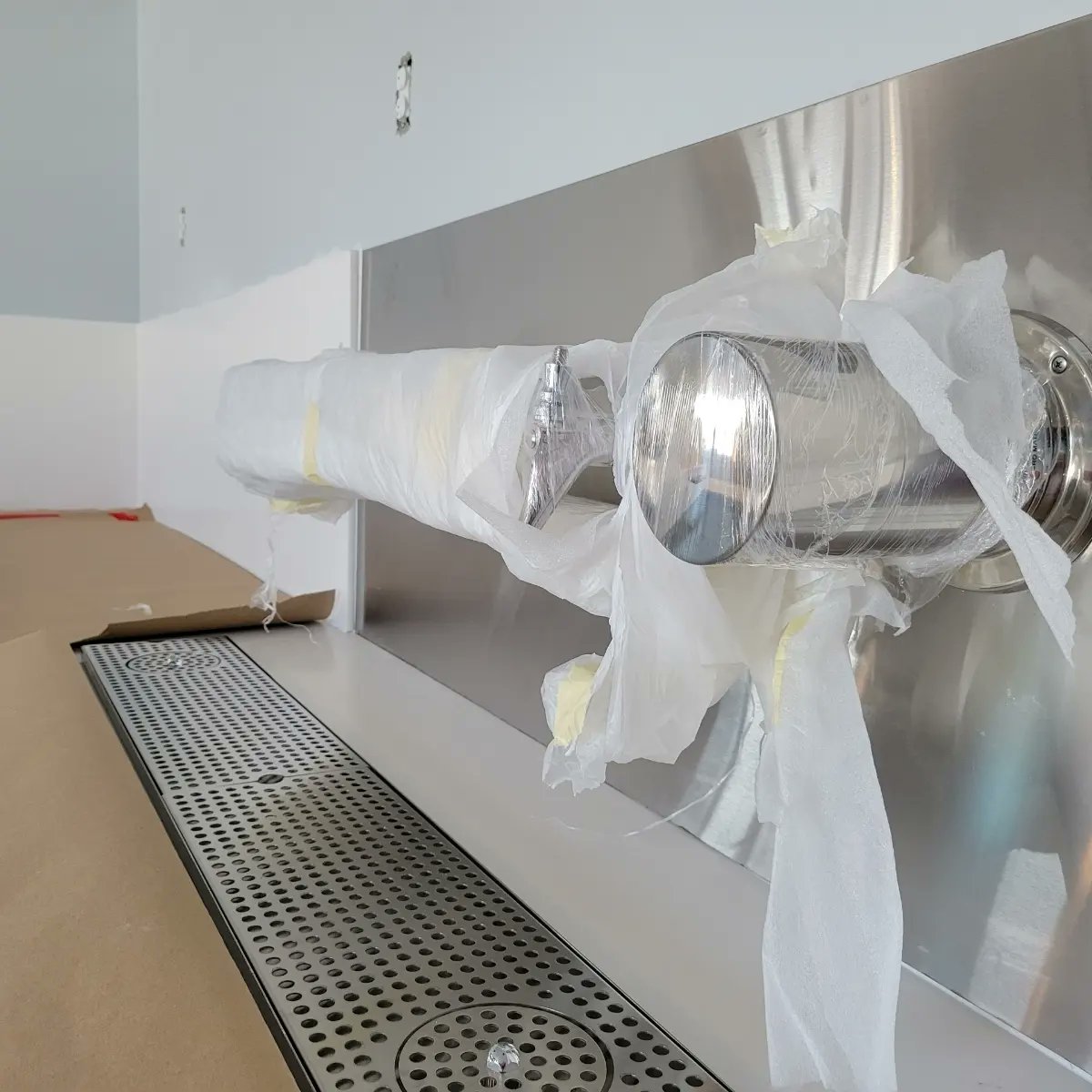 3rdlevelbrew's tweet image. A few pictures of our space for y'all to nerd out to
Construction is almost done
Just waiting for equipment and then we'll have the best pils in the Austin-area, according to one review

#craftbeer #rtx #txcraftbeer
#seriouslygoodbeer
#justthebeerginning

#nerdoutwithwhatalesya