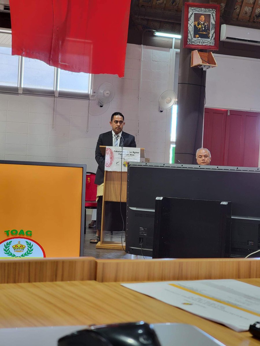 SAI_Tonga's tweet photo. Today our Acting Auditor General Kelepi Makakaufaki Jr is in Parliament to do a presentation alongside Public account committee on Audit role, understanding audit report and scritinizing audit report as part of MP’s induction program https://t.co/BQgiT0mc0I