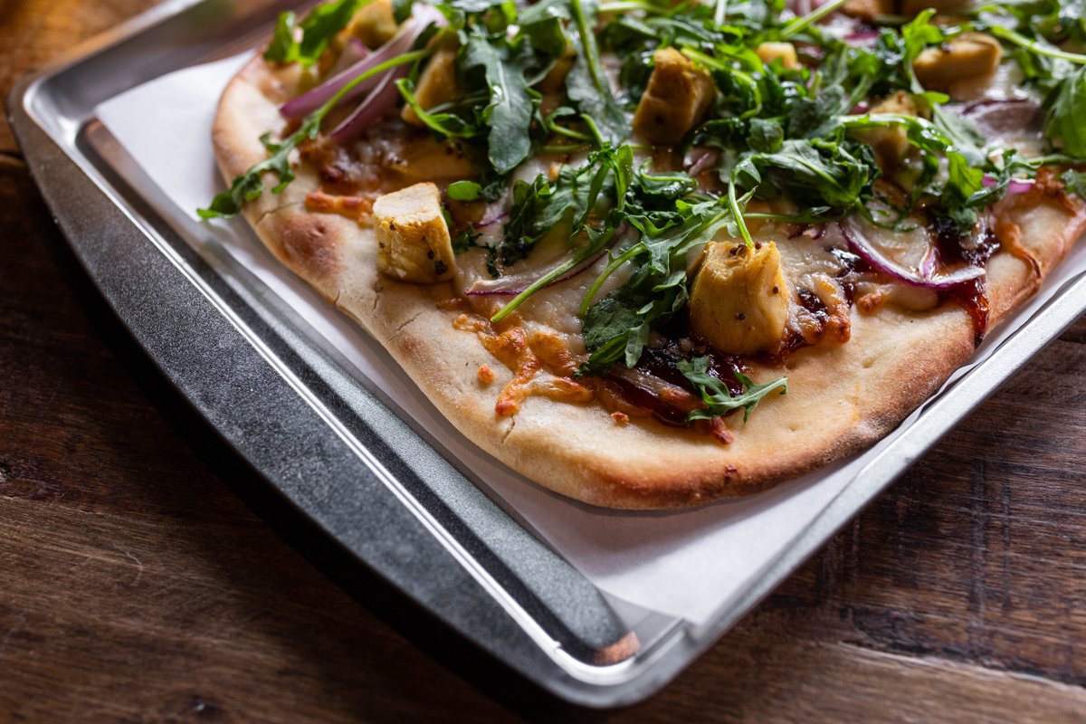 flyboybrewing's tweet photo. Uhhh...yes please! BBQ Chicken https://t.co/VbBpn9A7i5