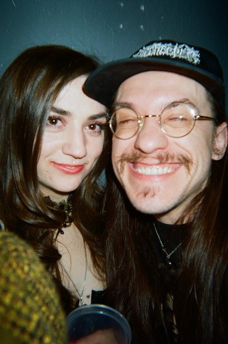 natetella's tweet image. #teamedward