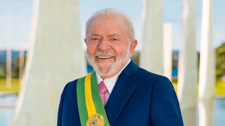 donamarisa_'s tweet photo. 2003 • 2007 • 🔥🔥🔥• 2023
Três fotos oficiais, perseguição, esposa e neto mortos, prisão, e 20 anos depois, Presidente.
Desafio dos 20 anos. Qual é a mais linda? Todas, né? 🥰
O Brasil conhece seu caminho!
#LulaPresidente @LulaOficial #LulaVerso @lulaverso https://t.co/Q8H56Q7etQ