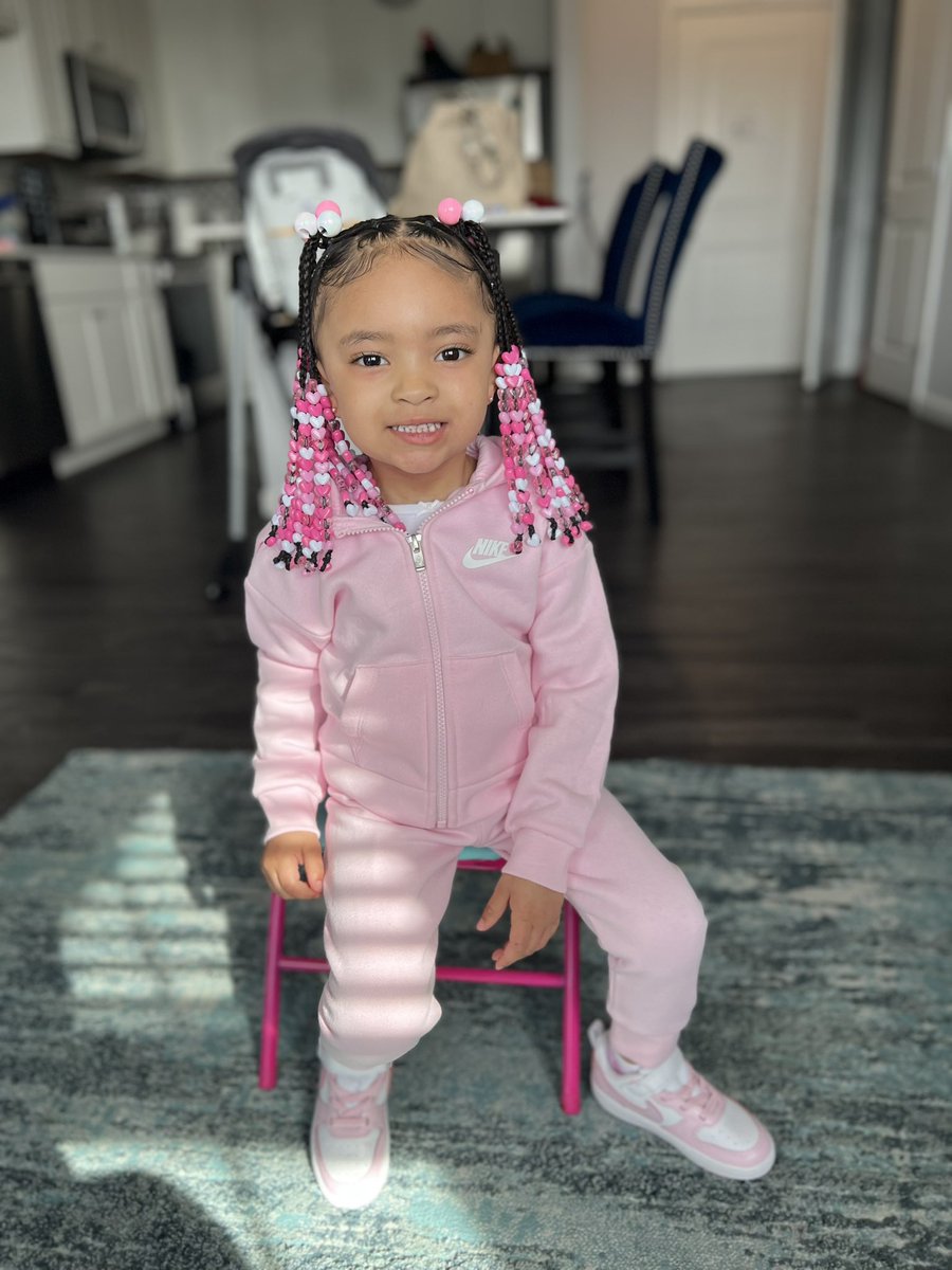 JallaGroves's tweet photo. My 2 Year Old Is A Whole Mood Though 😩💕💕 https://t.co/hO3BnEV1eo