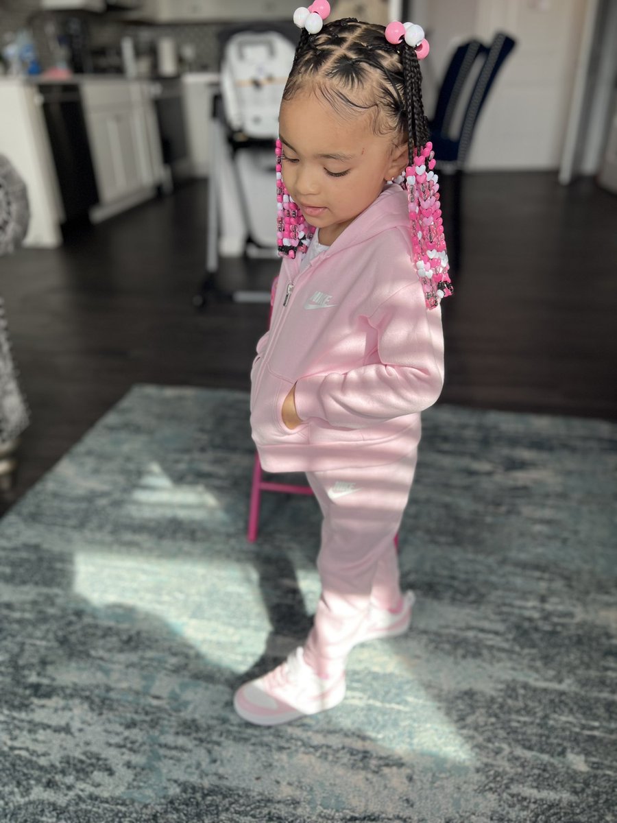 JallaGroves's tweet photo. My 2 Year Old Is A Whole Mood Though 😩💕💕 https://t.co/hO3BnEV1eo