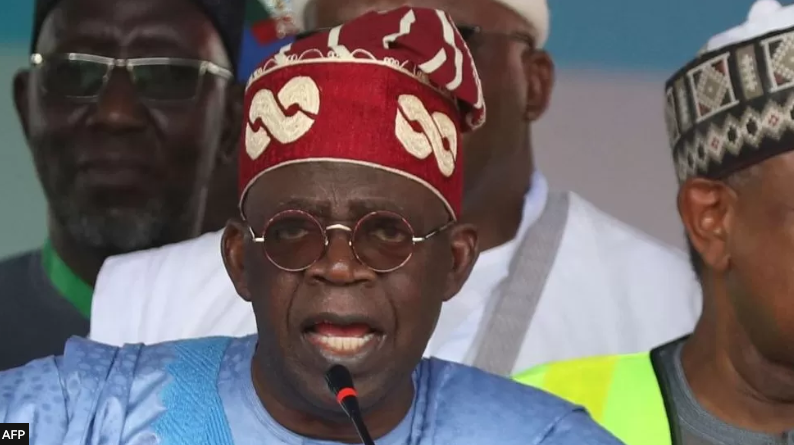 BBCAfrica's tweet image. Bola Ahmed Tinubu has become Nigeria’s new president-elect winning the vote. Following a hotly-contested general election, Mr. Tinubu becomes the country’s fifth president since the end of the military rule.
Results 👉bbc.in/3SEKUzT
#NigerianElections2023