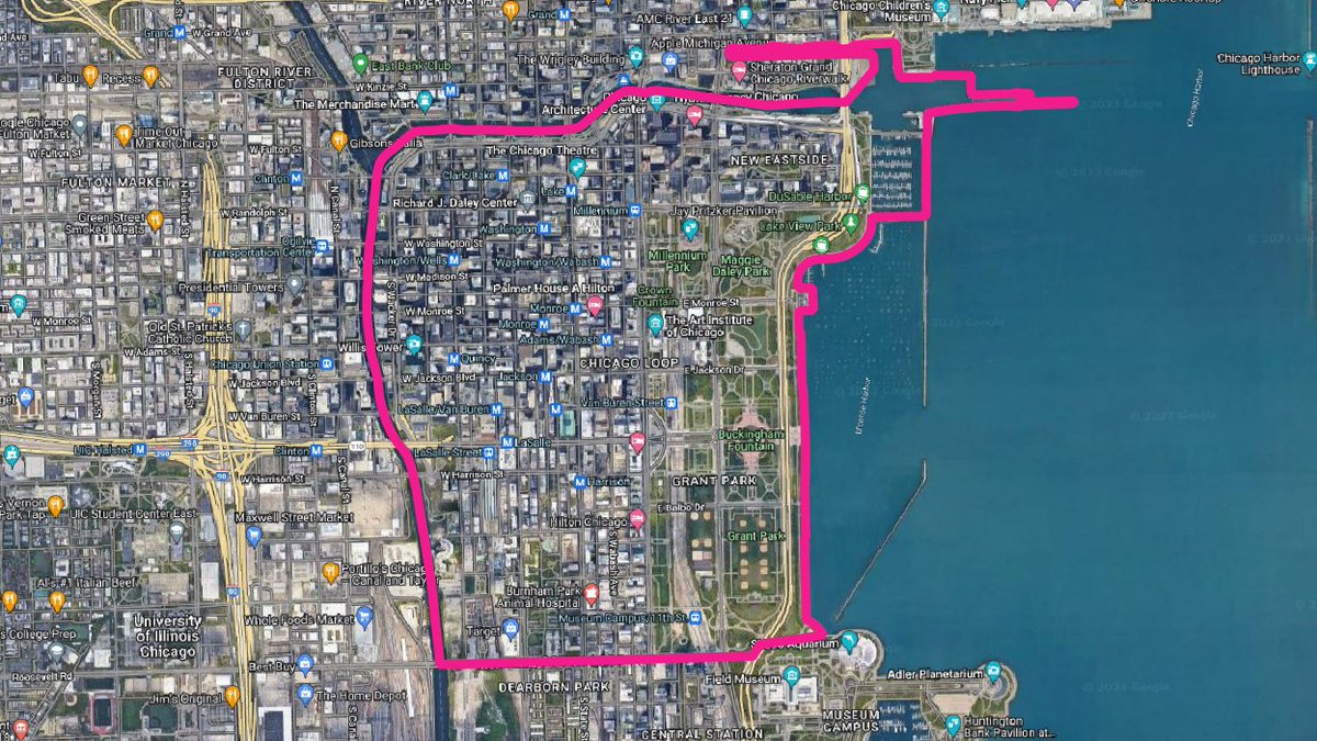 JGrantGlover's tweet photo. Between Nov 2018 and Dec 2022, there were 2,941,473 Lyft or Uber rides that never left these borders. 51% of them were a mile or less. This is Community Area 32, what most call the Loop, and it's about 1.5 square miles. https://t.co/wcdx4occZ4