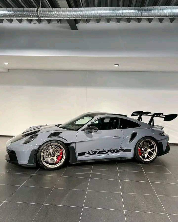 Oscarol95842891's tweet photo. #Porsche 🌚 https://t.co/nEFSj985NF