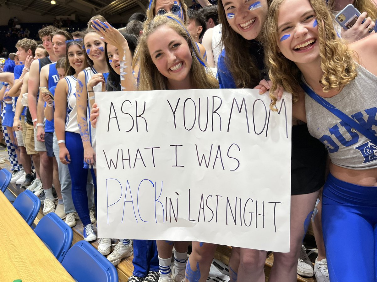 BarstoolPack's tweet photo. Run these clowns out their own gym please https://t.co/JuAa3mzaw9