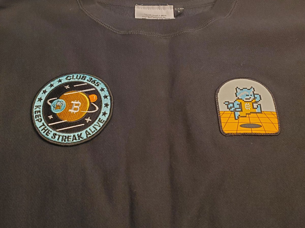 cryptoblivious's tweet photo. @shakepay Thanks for the great experience, loved being a part of it!

On another note, just got my 365 day club merch today! So hyped 😁💙

#shakepayrocks https://t.co/bFh1Nc16yq