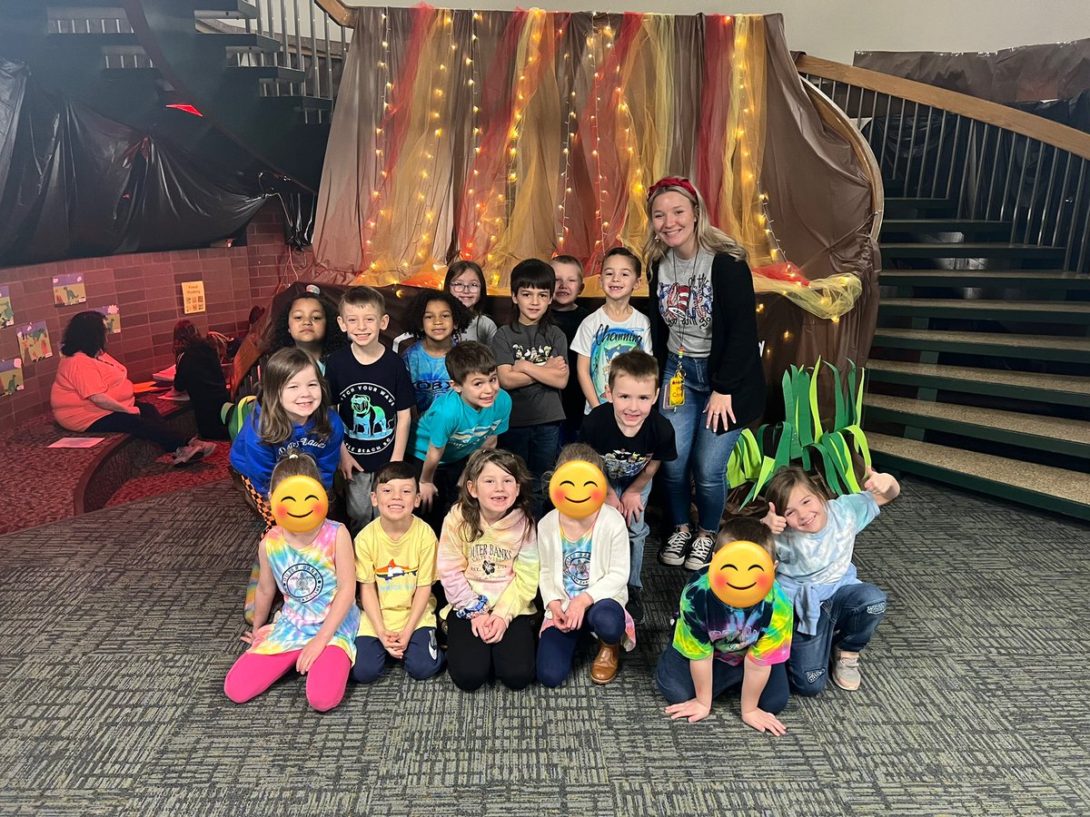 AubrieChrist's tweet photo. Read Across America week is one of my favorites of the year. I love celebrating great books with my little readers! 🦖🌋 Oh, the places you’ll go, my friends 🤍 https://t.co/R8JThwnJT2