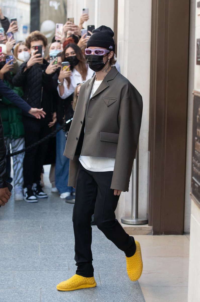 jbieberism's tweet image. Justin Bieber leaving his hotel in Paris.( March 1st,2021)