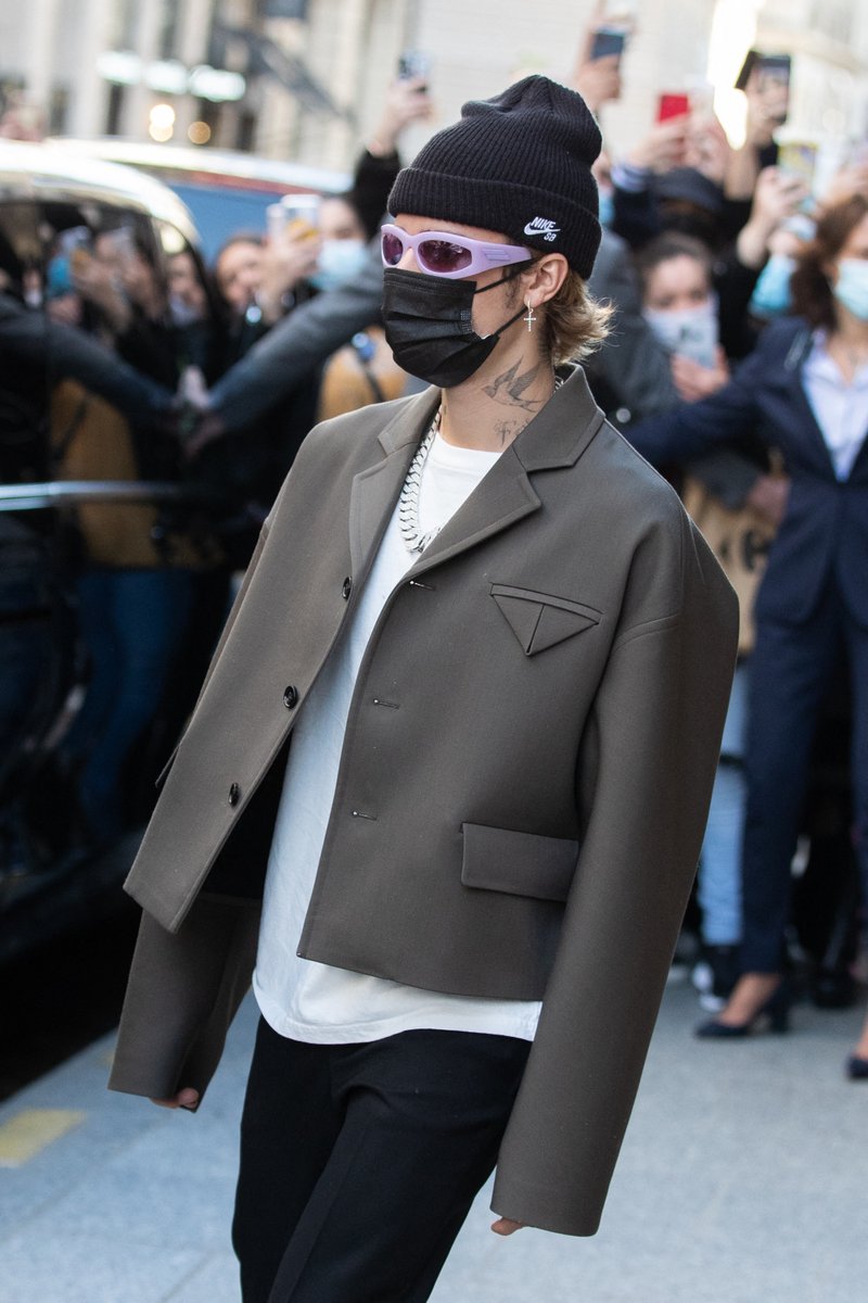 jbieberism's tweet image. Justin Bieber leaving his hotel in Paris.( March 1st,2021)