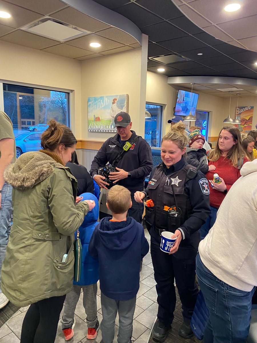 BartlettFire's tweet photo. Our first Books with Badges was a great success! Thank you to everyone who came out to Culver's in Bartlett for this community event. https://t.co/l8lGmvIPBJ
