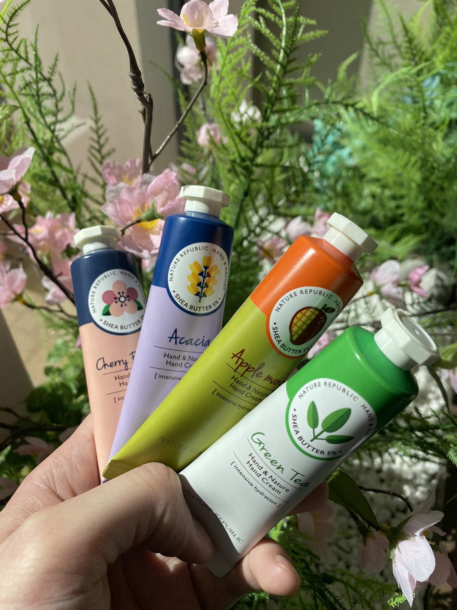 naturerep_oc's tweet photo. BOGO SALE! All 30ml hand creams are buy 1 get 1 free! #kbeauty #irvinespectrumcenter #irvnespecrume #sheabutter #cleanbeauty #kpop #skincare #nct127 #korean #NatureRepublic #OrangeCounty #applemango #cherryblossom #greentea #NR #handcream #clean #NCT127_Ay_Yo https://t.co/Doyivfm76u
