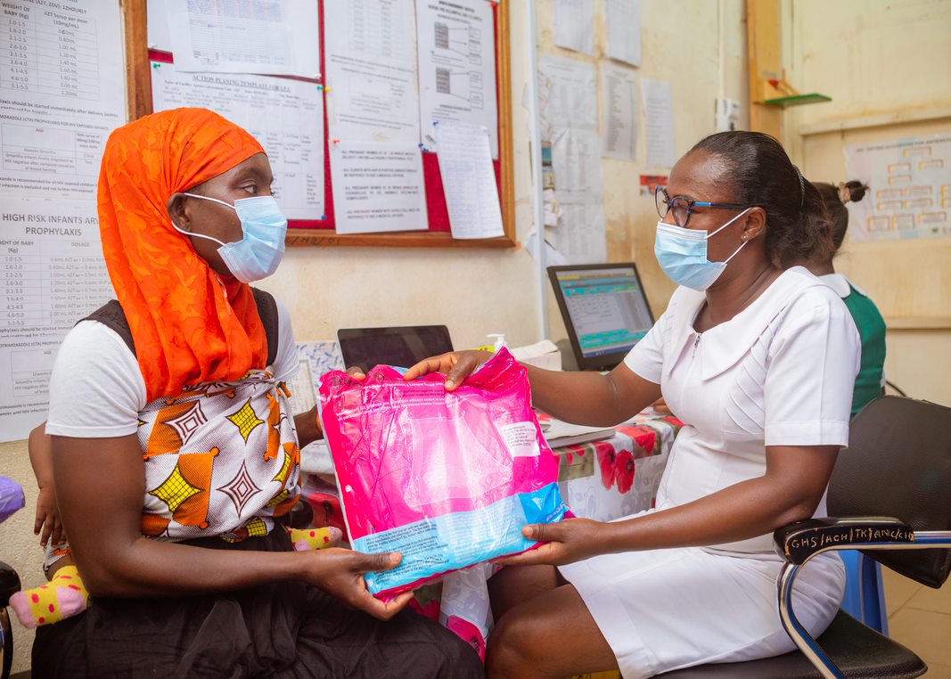 GHSupplyChain's tweet photo. To ensure that no community gets left out, GHSC-PSM with support from @PMIgov, has been working to ensure that long-lasting insecticide-treated nets make it to the last mile in #Ghana. Learn more about our efforts to #EndMalaria in Ghana in this story: https://t.co/avckBx6Tyi https://t.co/krIG6cAFIy