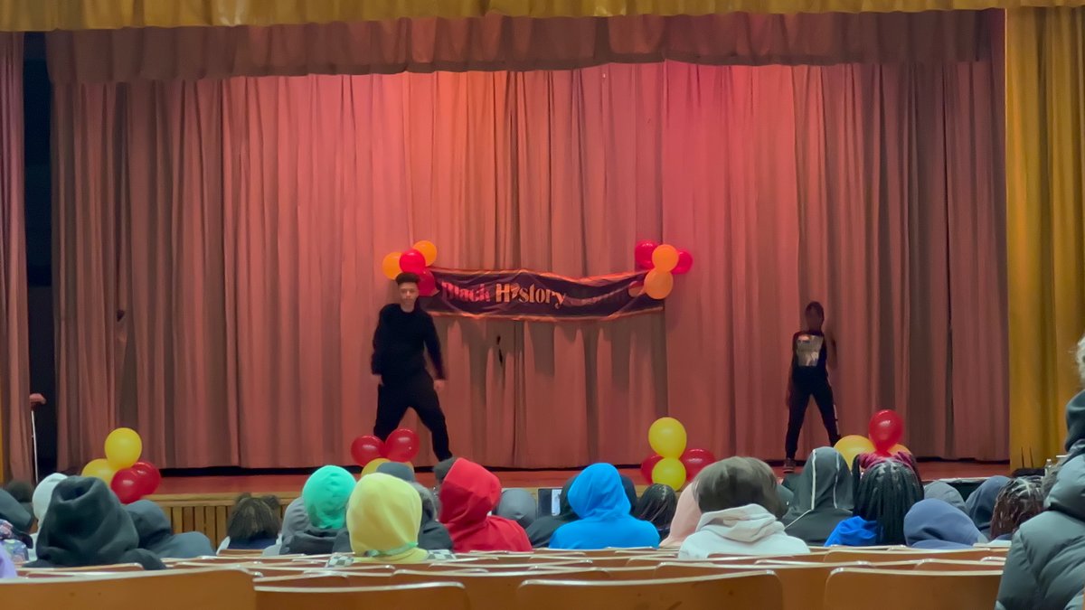 MiddleSchool267's tweet photo. An amazingly powerful and emotional finale…A tribute to our very own #MS267 legend, Ms. Primus-King. While we lost her, she is and always will be with our school in her amazing and energetic spirit. We love you! Rest in Power, Queen. ❤️ #BlackHistoryMonth https://t.co/vU41o3tE97