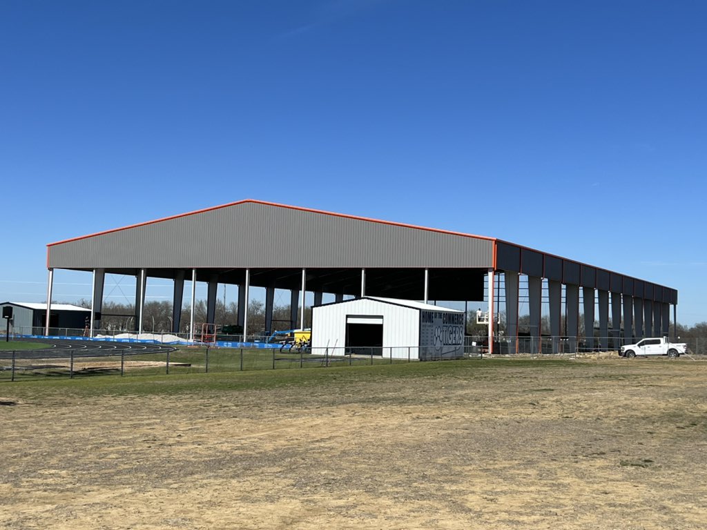 Coach_Foster19's tweet photo. Commerce Multipurpose facility is getting close to being finished! It’s a beast of a facility to have for our athletes! https://t.co/v4h59VZEJI