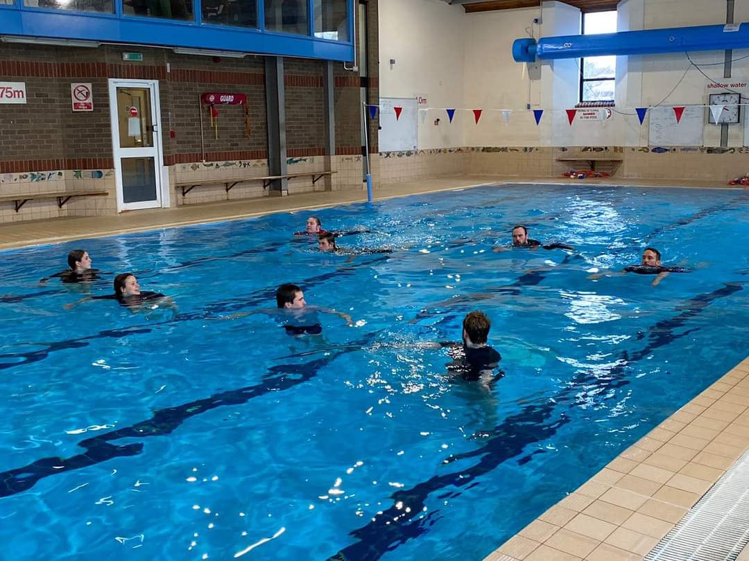 Wadebridge School is closed this Thursday due to industrial action. 
Wadebridge sports hall will be set up all day 9am-4pm for unsupervised sports &amp; the pool will be open 9:10am &amp; 11:30am for school students &amp; their families for 1 hour sessions <a href="/BBCCornwall/">BBC Cornwall</a>
No bookings required.