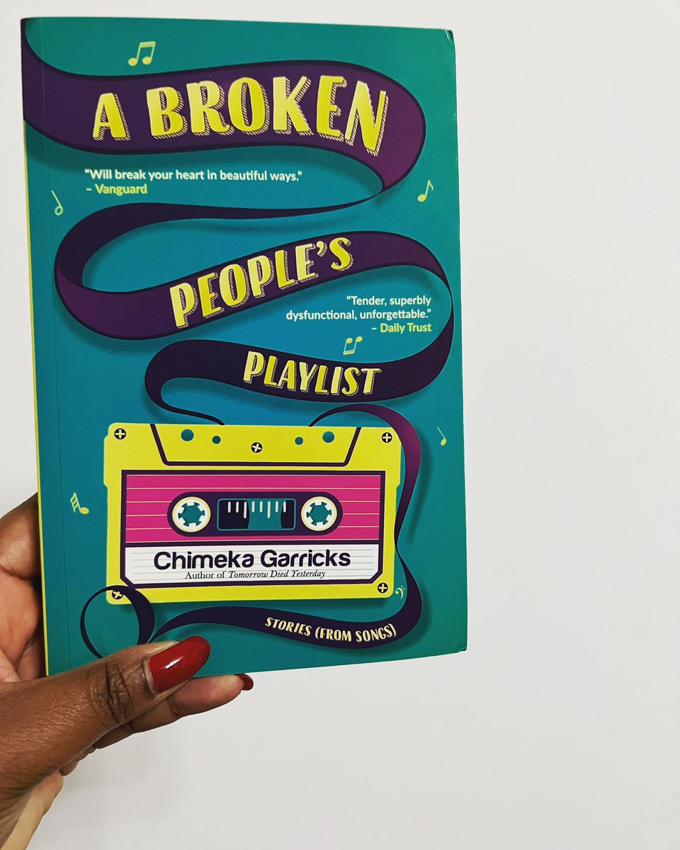 PezuCM's tweet photo. #FebruaryBook 
A Broken People’s Playlist by @MrGarricks  

“…But you don't make the promise. Because life was never that simple,  and life never promised anything”📚

A favourite for sure!

#chimekagarricks 
#ABrokenPeoplesPlaylist 
#africanstorytellers 
#BooksTwitter https://t.co/LxgkCOGlCB