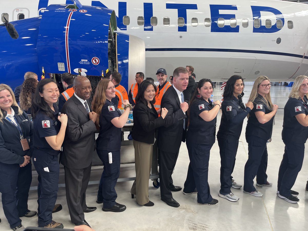 Proud to welcome @SecMartyWalsh to Houston today to celebrate the CALIBRATE apprenticeship training program with @United. CALIBRATE is a major investment in our young people that will give them the training they need to succeed at quality, well-paying jobs within our community.