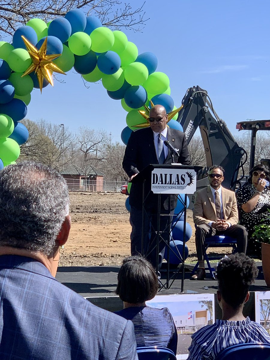 francine_ly's tweet image. A beautiful day to attend @dallasschools #Groundbreaking at Albert C. Black Elementary School! 

🚜👯‍♀️📚 #PublicEd #TeamFLy