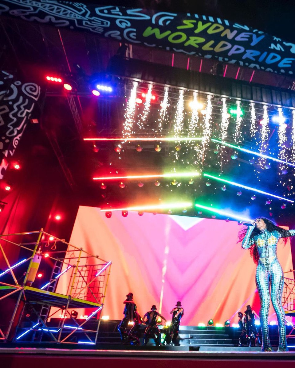 KELLYROWLAND's tweet photo. ❤️🧡💛💚💙💜 @SydWorldPride https://t.co/7THA0Sdghf