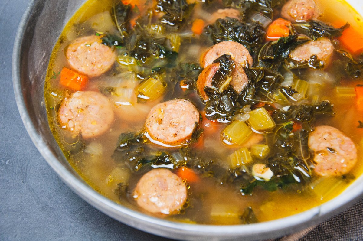 fossilfarms's tweet image. A snow day calls for good soup! ❄️+🍲= ❤️
Check our last soup recipe; fossilfarms.com/blogs/recipes/…

#eatmorefossilfarms #snowday #njsnow #soupday #ducksoup #sausagesoup #easyrecipe #cookingtweet #foodie #eating #staywarm