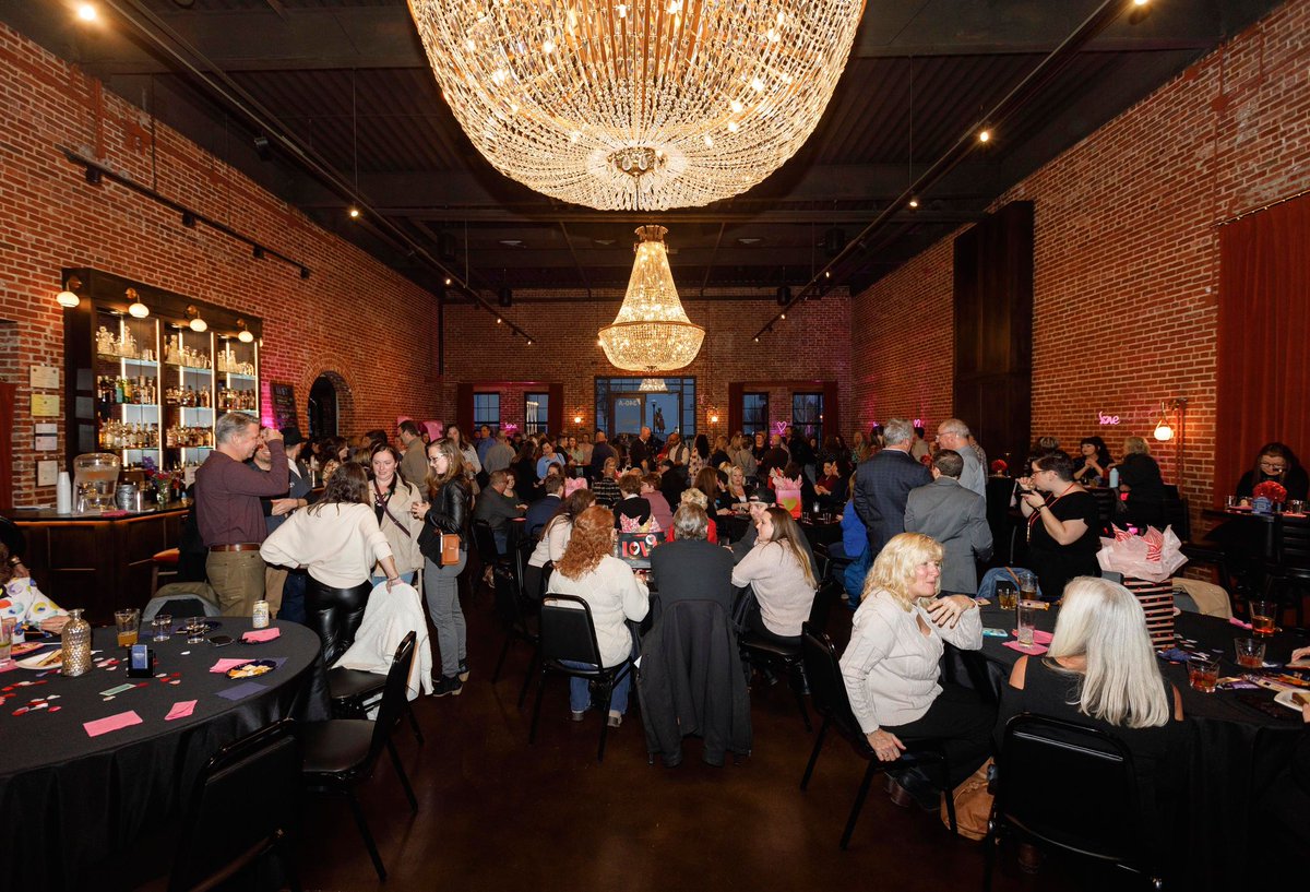 UMPHFrederick's tweet photo. Last week we were thrilled to host BeLocal Frederick's 1st Annual BeLocal L💗VE Awards! Congrats to all the winners!
📸 By Charles Beadle Photography
.
#UnionMillsPublicHouse https://t.co/yha1LVCUDU