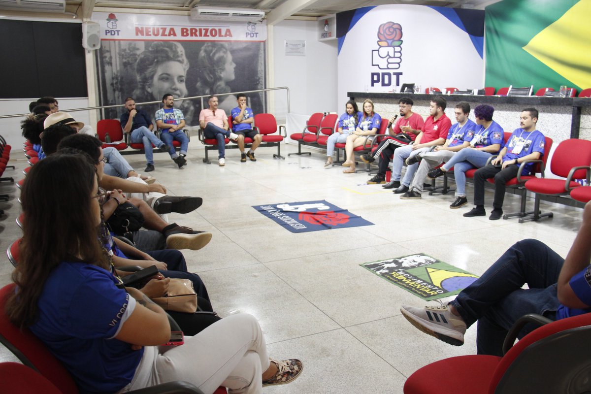 jspdt_df's tweet photo. No último sábado, dia 25, a JS realizou o seu VI Congresso Distrital. Foram escolhidas as diretrizes que guiarão o movimento e foi eleita uma nova direção para o biênio 2023/2025.

Agradecemos a todos que compareceram ao nosso evento. Viva a Juventude Socialista PDT. #CODJUS #PDT https://t.co/lyvSnRQxeh