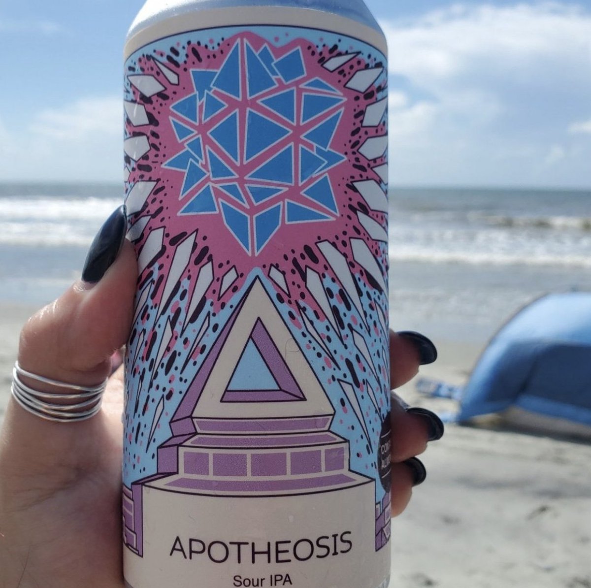 untappd's tweet photo. Q: What's the top-rated IPA - Sour on Untappd?
A: Apotheosis from @HVBrewery
6% ABV | (4.53) | 4,012 Ratings
Have you checked in Apotheosis?
https://t.co/K6zCyxmrYP
πΈ: #CheckInLife with Fae E on #Untappd https://t.co/ld4y09QIVp