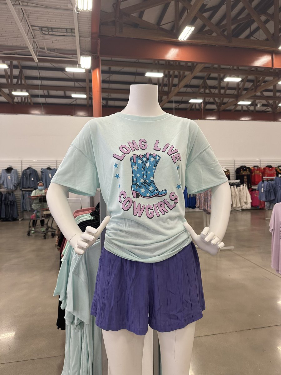This shirt made me think of <a href="/DannyPellegrino/">Danny Pellegrino</a>’s love for everylasting cowgirls 💕🤠