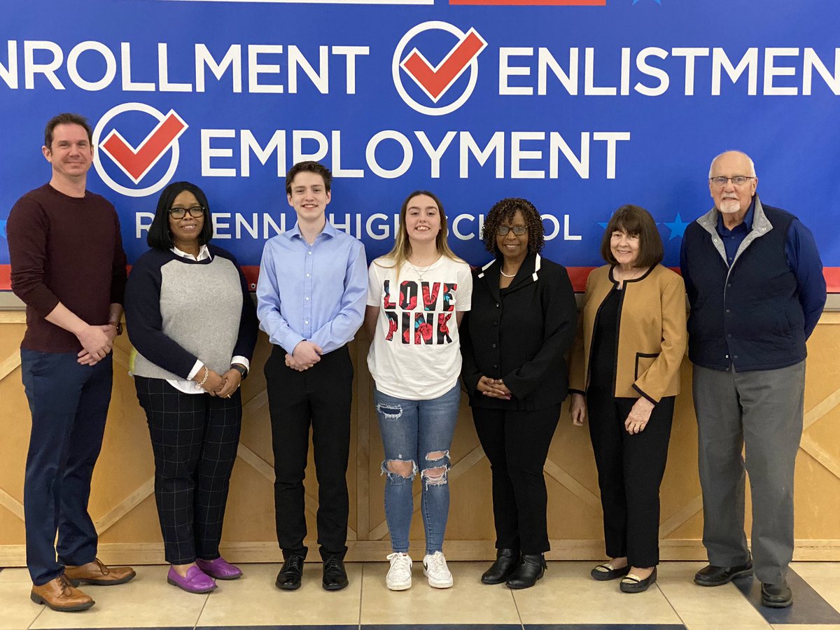 ❤️❤️❤️ our Student Board Members Ben and Matilyn! #RiseUpRavenna #OnlyInRavenna