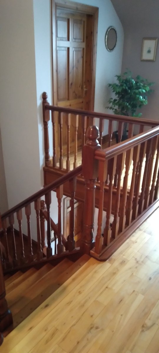 Paint_Your_Home's tweet photo. Teak stairs #handpainted in #Colourtrend French White https://t.co/nzapaoYaBu